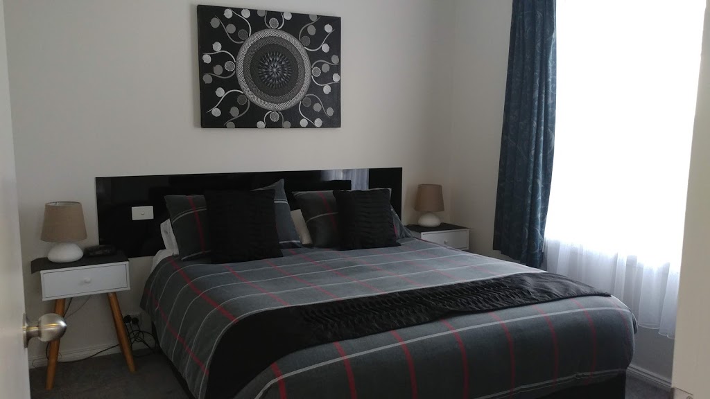 Homelea Accommodation Spa Cottage & Apartments | 22 Tasman Hwy, St Helens TAS 7216, Australia | Phone: (03) 6376 1601