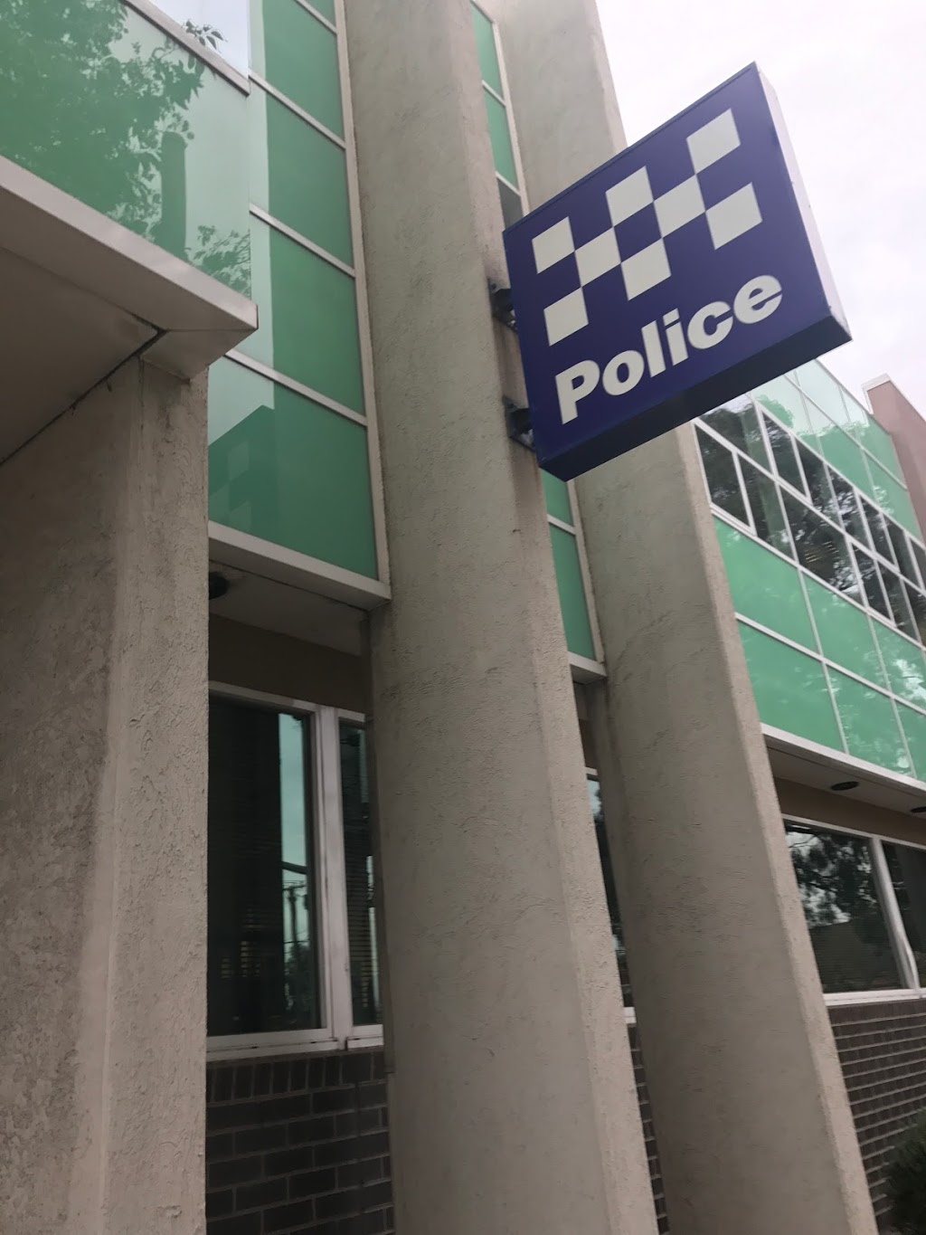 Footscray Police Station | police | 66 Hyde St, Footscray VIC 3011, Australia | 0383989800 OR +61 3 8398 9800