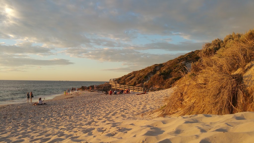 Iluka Foreshore Park | park | Burns Beach Road, Burns Beach Rd, Iluka WA 6028, Australia | 0894004268 OR +61 8 9400 4268