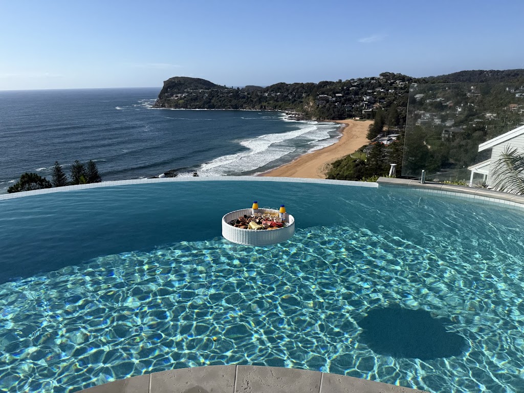 Whale Watch Special events and Holiday Rent | 21 Norma Rd, Palm Beach NSW 2108, Australia | Phone: 0447 014 011