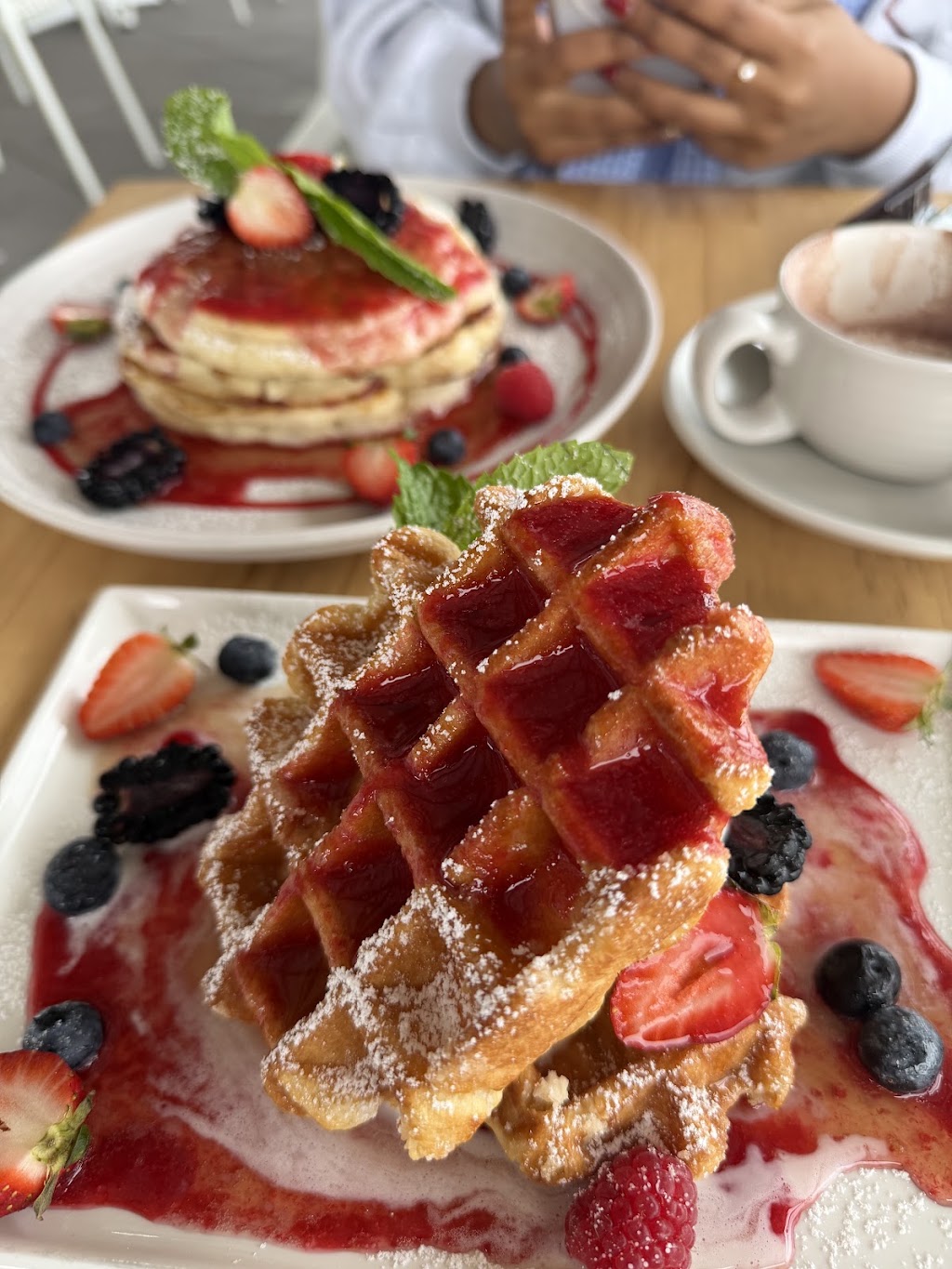 Harbourside Cafe | 17 Skinner St, Hastings VIC 3915, Australia | Phone: (03) 5910 4433