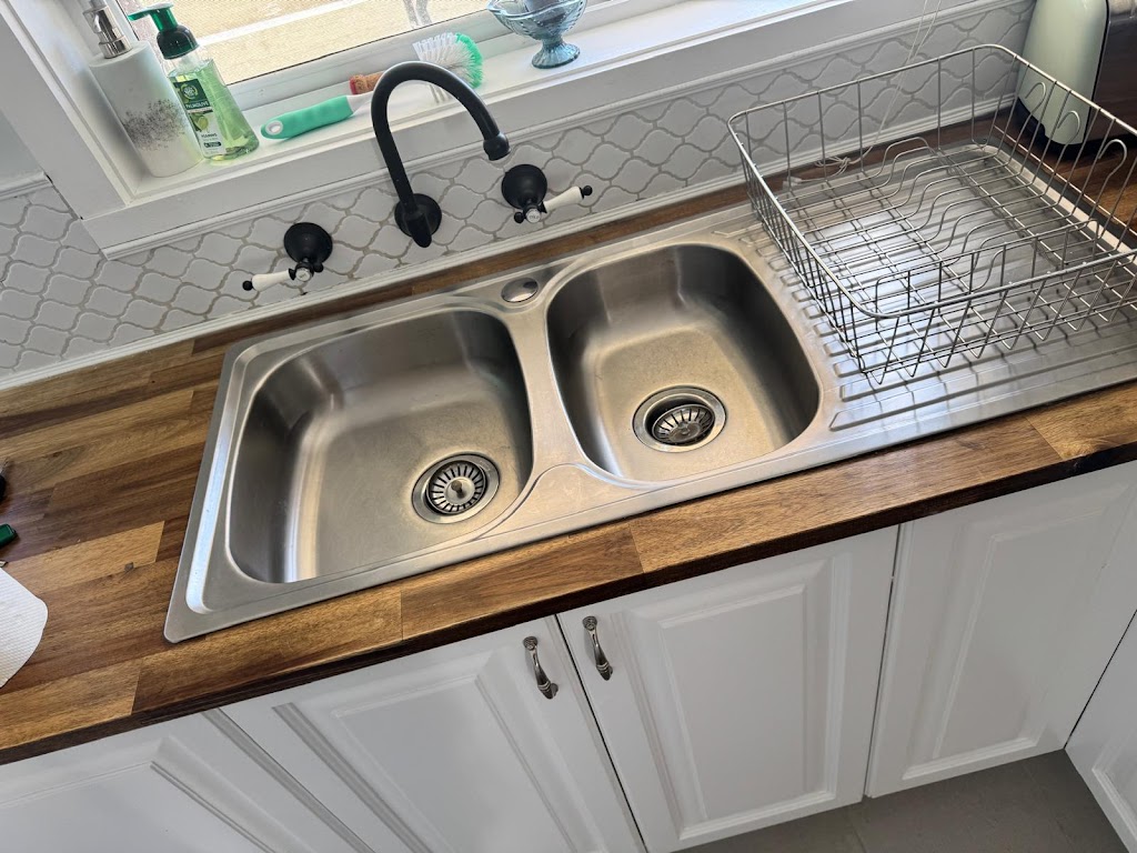 Kj Cleaning Services | 16 Massimo Way, Korumburra VIC 3950, Australia | Phone: 0468 443 099