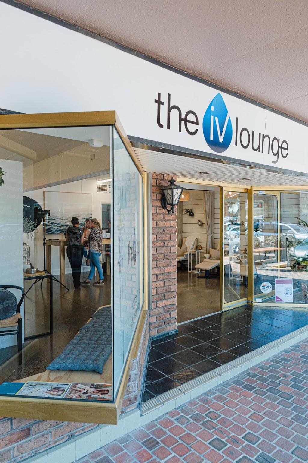 The IV Lounge | health | Shop 17/10-16 Kenrick St, The Junction NSW 2291, Australia | 1300107765 OR +61 1300 107 765