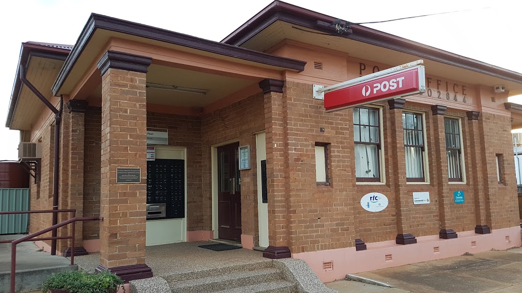 Australia Post - Dunedoo LPO | post office | 68 Bolaro St, Dunedoo NSW 2844, Australia | 0263751105 OR +61 2 6375 1105
