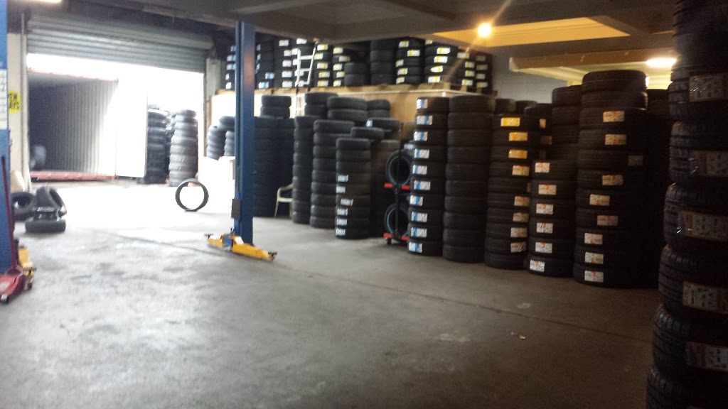 Soroush Tyres | car repair | 212 McIntyre Rd, Sunshine North VIC 3020, Australia | 0399951566 OR +61 3 9995 1566