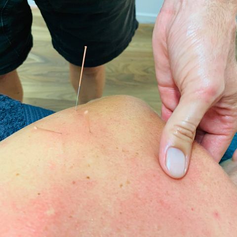 Pin Point Remedial Massage | 22 Clayton Rd, Lammermoor QLD 4703, Australia | Phone: 0406 916 490