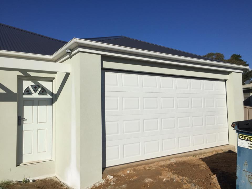 Doormate Garage Systems | 1 Ironstone Rd, Epsom VIC 3551, Australia | Phone: 0401 833 667