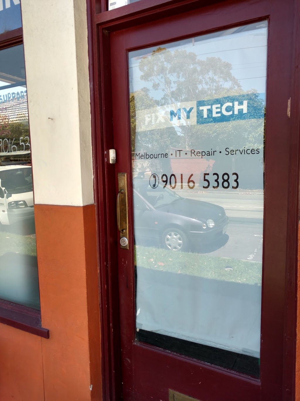 Fix My Tech | electronics store | 536 Hawthorn Rd, Caulfield South VIC 3162, Australia | 0390165383 OR +61 3 9016 5383