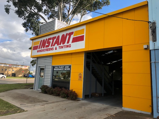 Instant Windscreens Newcastle - Repairs & Tinting | 54 Broadmeadow Rd, Broadmeadow NSW 2292, Australia | Phone: 13 24 44