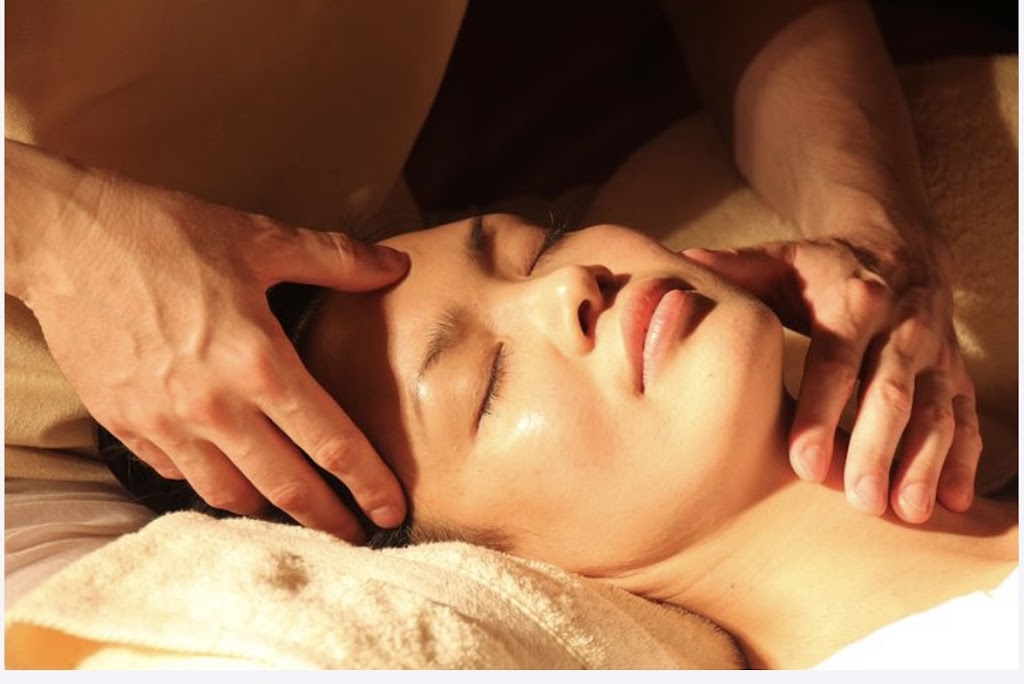 Antone Thai Massage |  | 3/74 Wallarah Rd, Gorokan NSW 2263, Australia | 0422545950 OR +61 422 545 950