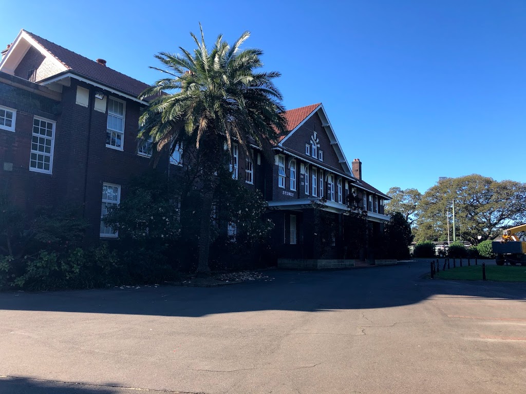 Sydney Girls High School | Cnr Anzac Parade and, Cleveland St, Surry Hills NSW 2010, Australia | Phone: (02) 9331 2336