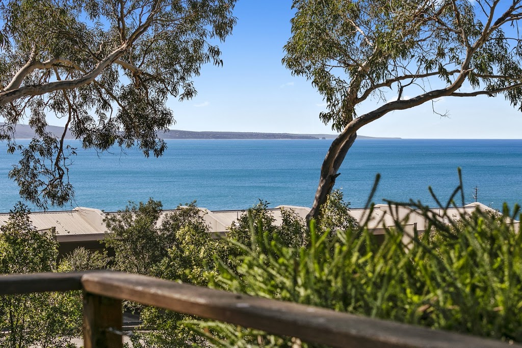 Salt Air - Lorne Holiday Stays | 148 Smith St, Lorne VIC 3232, Australia | Phone: 0497 226 952