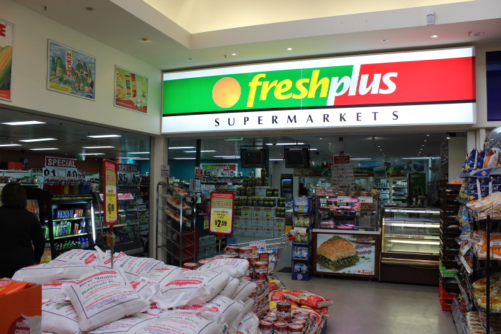 Freshplus Meadow Heights | supermarket | 21/55 Paringa Blvd, Meadow Heights VIC 3048, Australia | 0393021744 OR +61 3 9302 1744