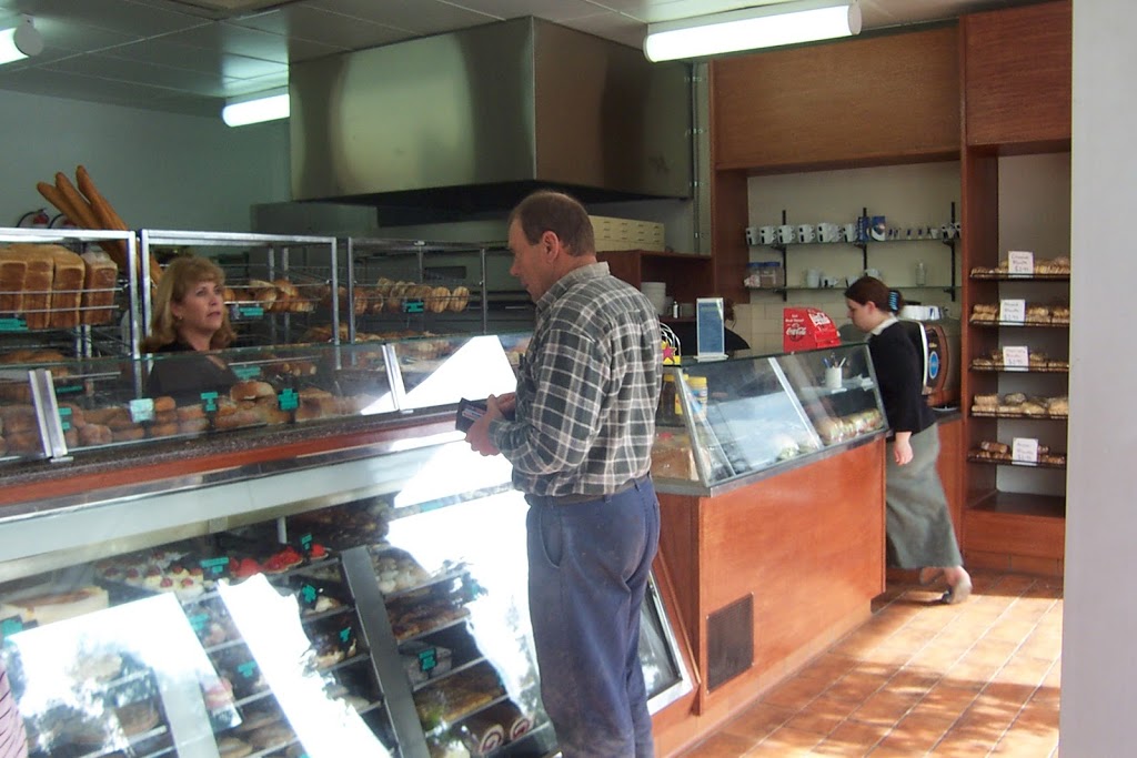 Allans Bakery & Cakes | bakery | 2/520-528 Mt Dandenong Rd, Kilsyth VIC 3137, Australia | 0397250926 OR +61 3 9725 0926