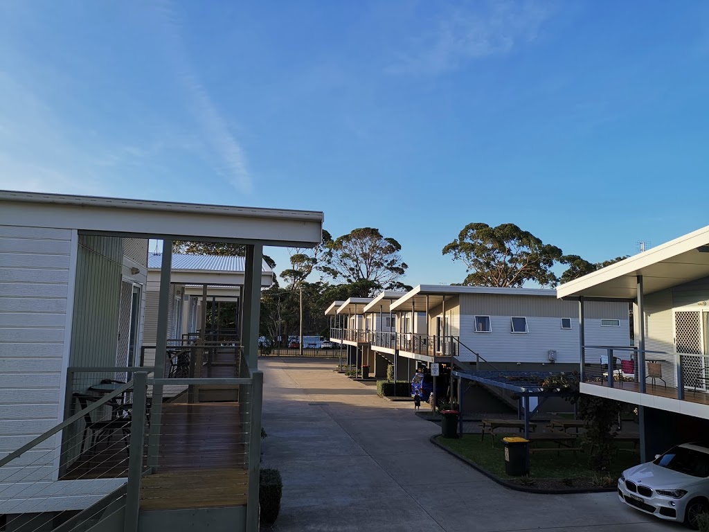 Jervis Bay Holiday Cabins | lodging | 196 River Rd, Sussex Inlet NSW 2540, Australia | 0244413578 OR +61 2 4441 3578