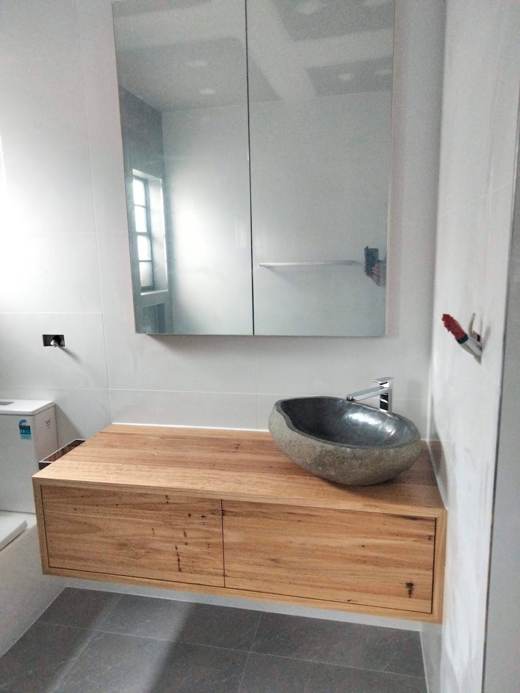 Nice Bathrooms | Lake Rd, Swansea NSW 2281, Australia | Phone: 0487 992 153