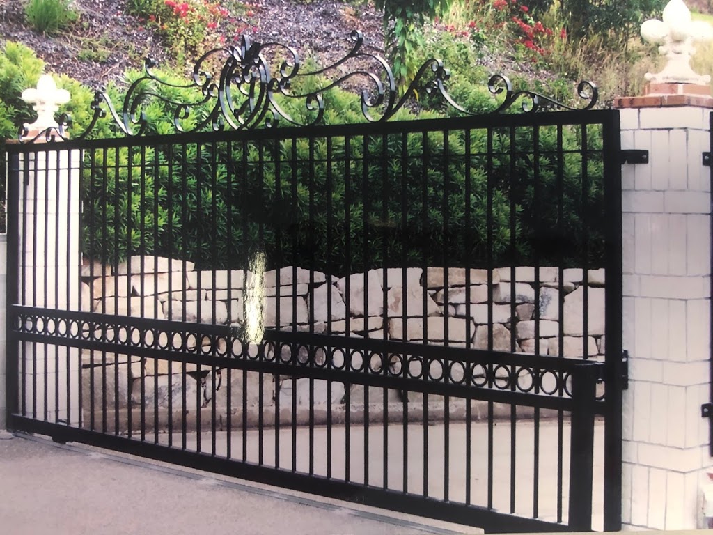 Magic Door & Gate Service & Installation | 4 Devlan St, Mansfield QLD 4122, Australia | Phone: (07) 3849 6666