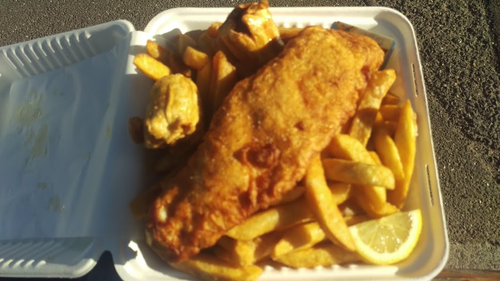Whats Fishin | meal takeaway | 38 Berry St, Clifton Hill VIC 3068, Australia | 0394890214 OR +61 3 9489 0214