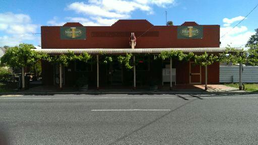 Landsborough Hotel | lodging | 39 Burke St, Landsborough VIC 3384, Australia | 0353569320 OR +61 3 5356 9320