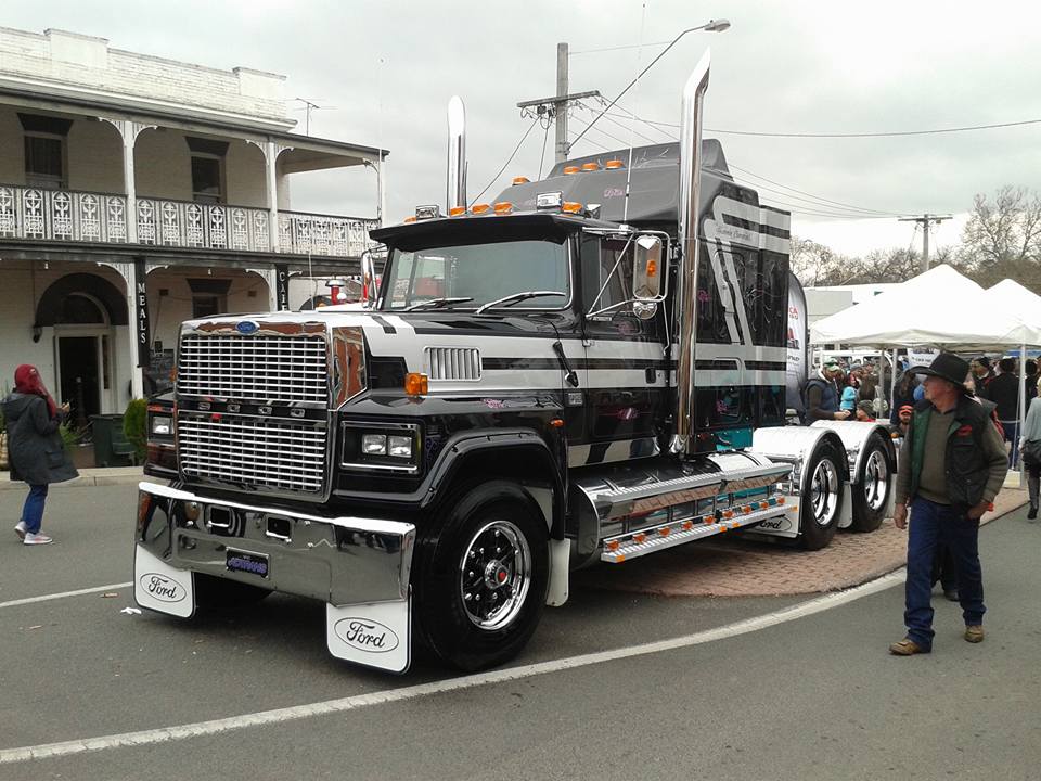 Polan Truck Refinishers | 17 Nicholas Dr, Dandenong South VIC 3175, Australia | Phone: (03) 9768 2366