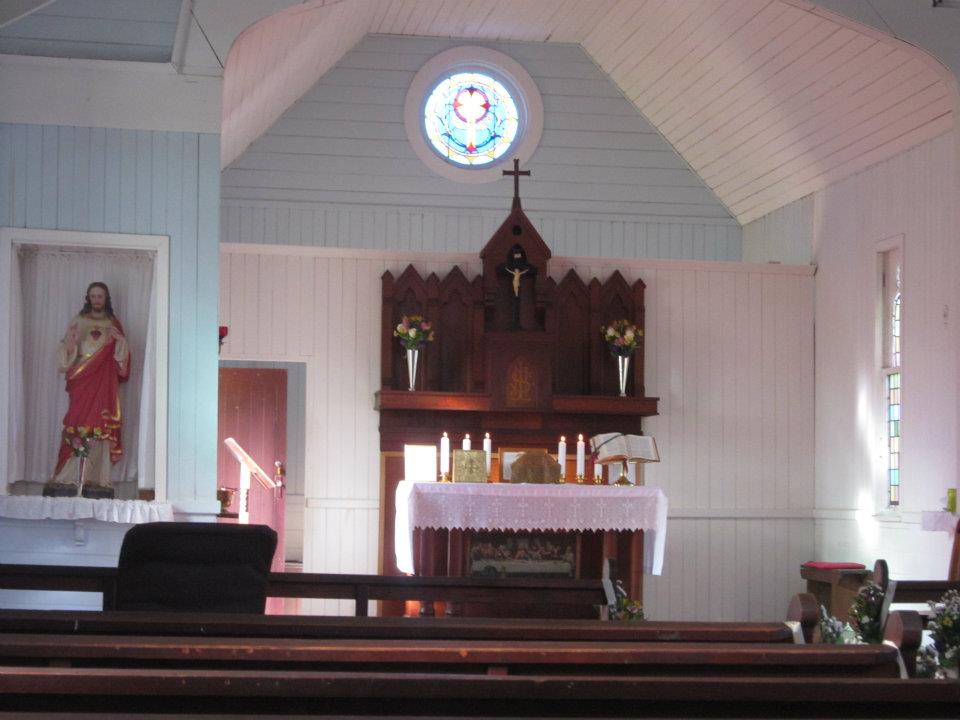 Sacred Heart Church, Christmas Creek | church | 1441 Christmas Creek Rd, Christmas Creek QLD 4285, Australia | 0755411068 OR +61 7 5541 1068