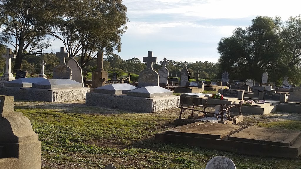Wahgunyah (Carlyle) Cemetery | cemetery | 167 Distillery Rd, Wahgunyah VIC 3687, Australia