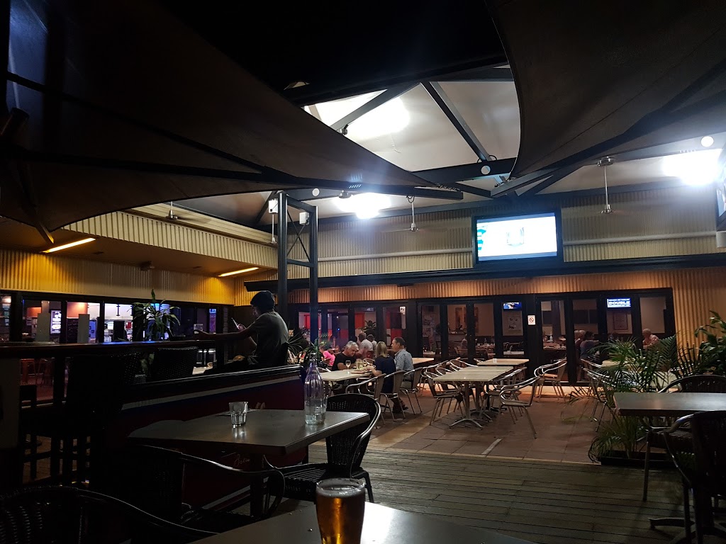 Airport Tavern | restaurant | 227 McMillans Rd, Jingili NT 0810, Australia | 0889854555 OR +61 8 8985 4555