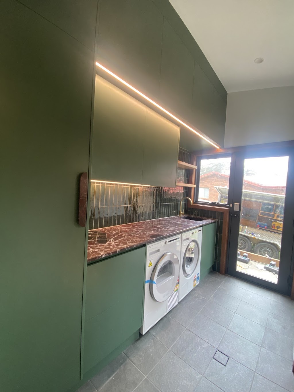 Montague Building & Construction | Warbler Cres, North Narooma NSW 2546, Australia | Phone: 0431 553 882