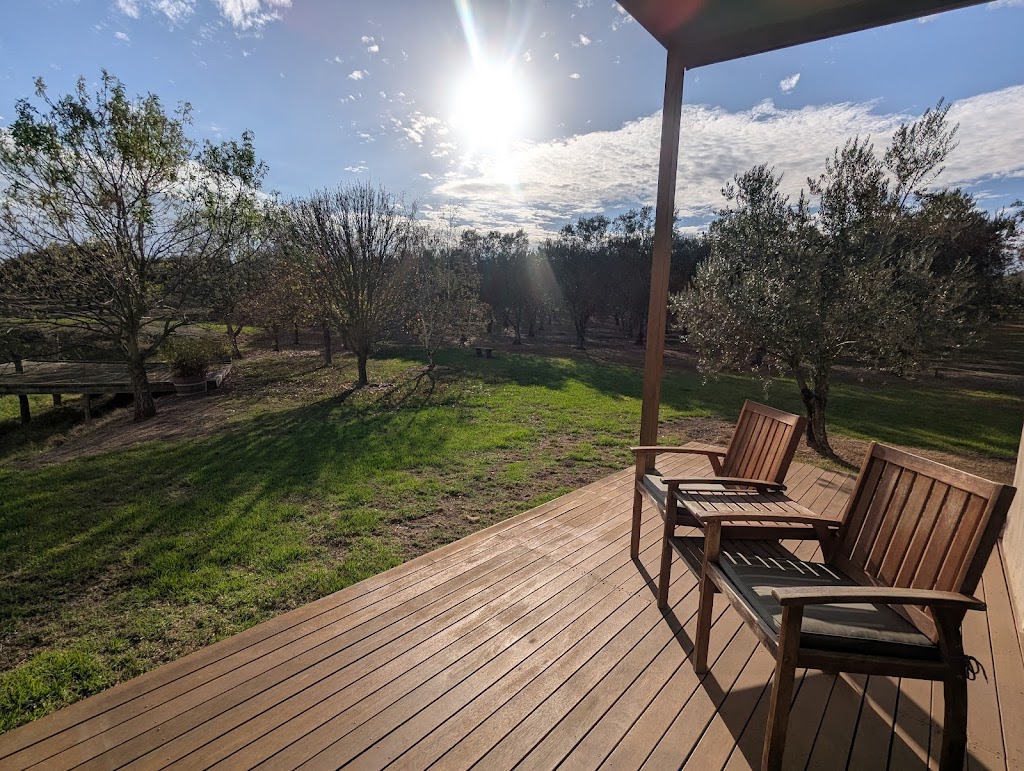 Manzanillo Grove Luxury Accommodation | 90 Drakes Rd, Drysdale VIC 3222, Australia | Phone: 0417 517 121