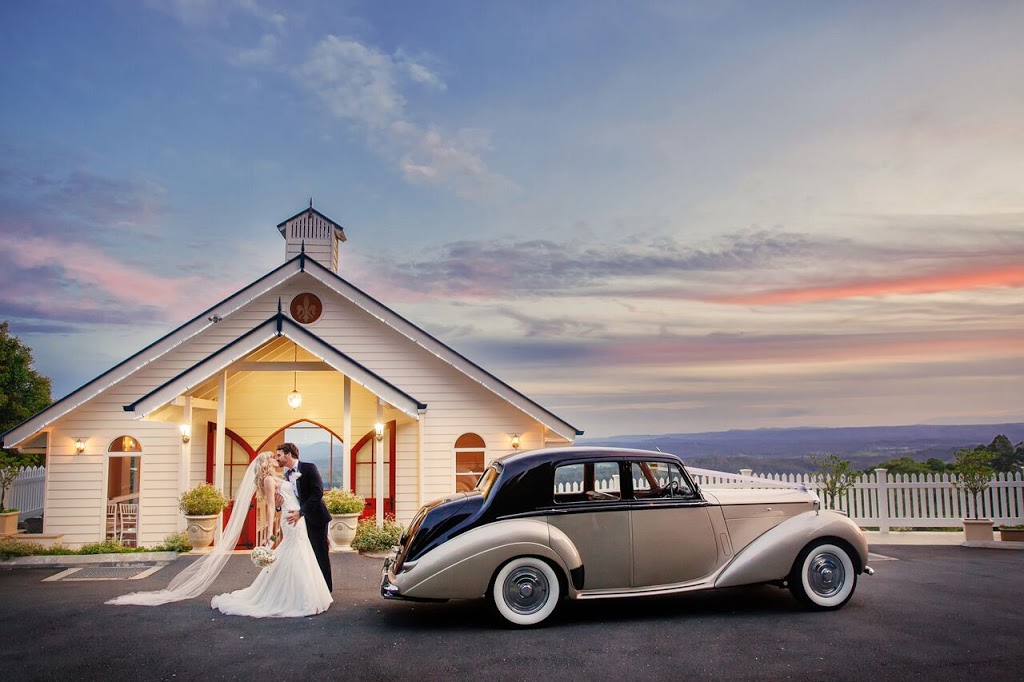 Classic Wedding Cars | 42 Baywater Dr, Twin Waters QLD 4564, Australia | Phone: 0422 382 217