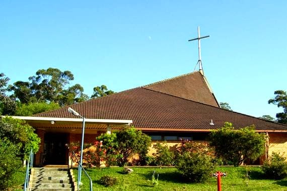 Holy Cross Glendale Church | church | 30 Oakland St, Glendale NSW 2285, Australia | 0249549714 OR +61 2 4954 9714