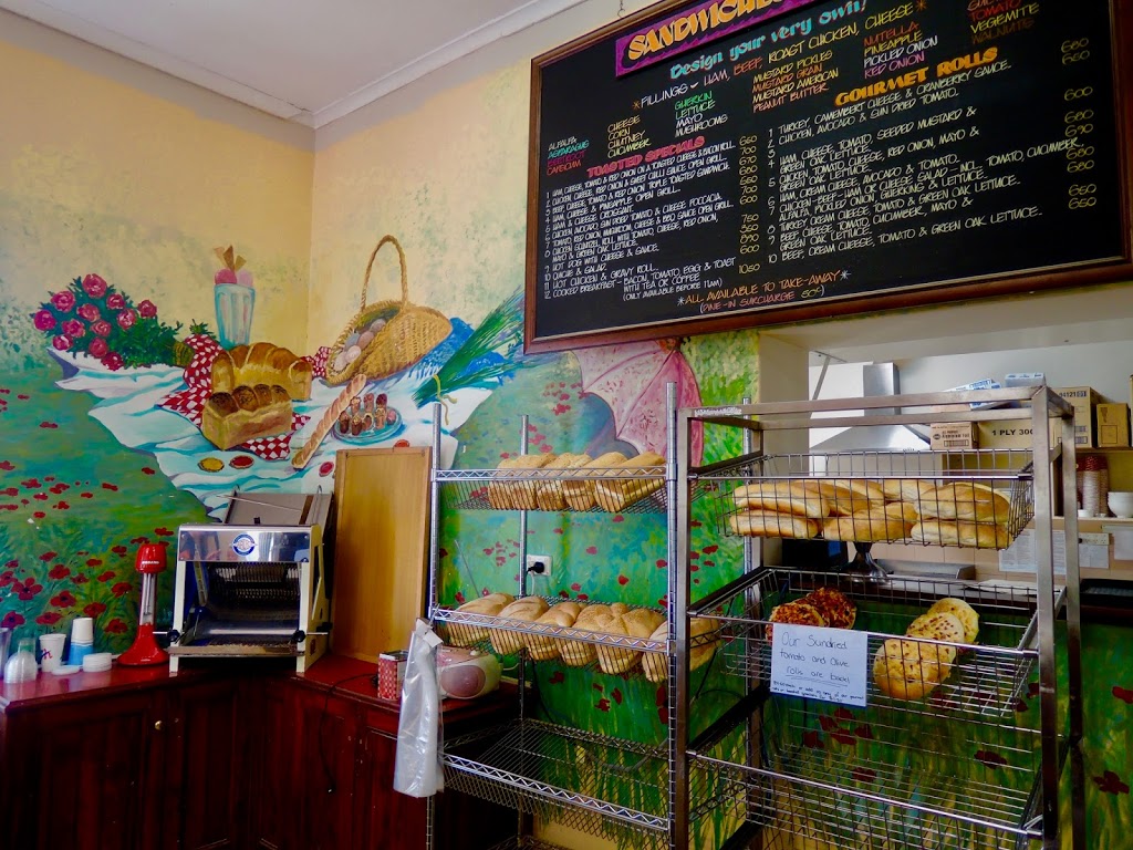 Meadows Bakery & Tearooms | bakery | 50 Mawson Rd, Meadows SA 5201, Australia | 0883883454 OR +61 8 8388 3454