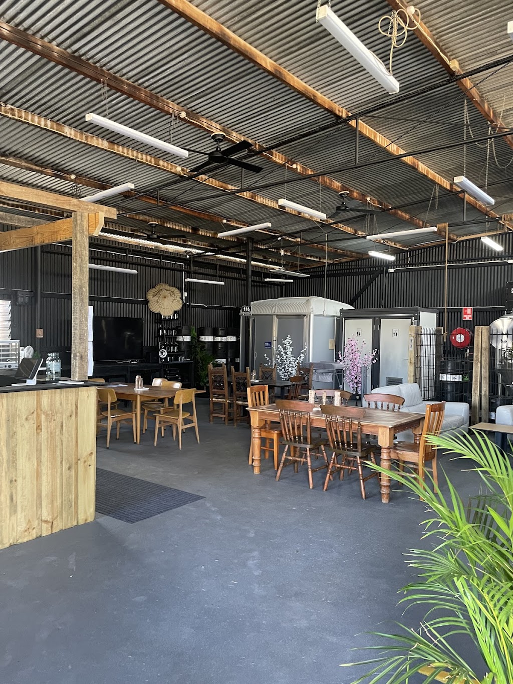 The Odd One Brewhouse Corryong | 84 Hanson St, Corryong VIC 3707, Australia | Phone: 0427 056 790
