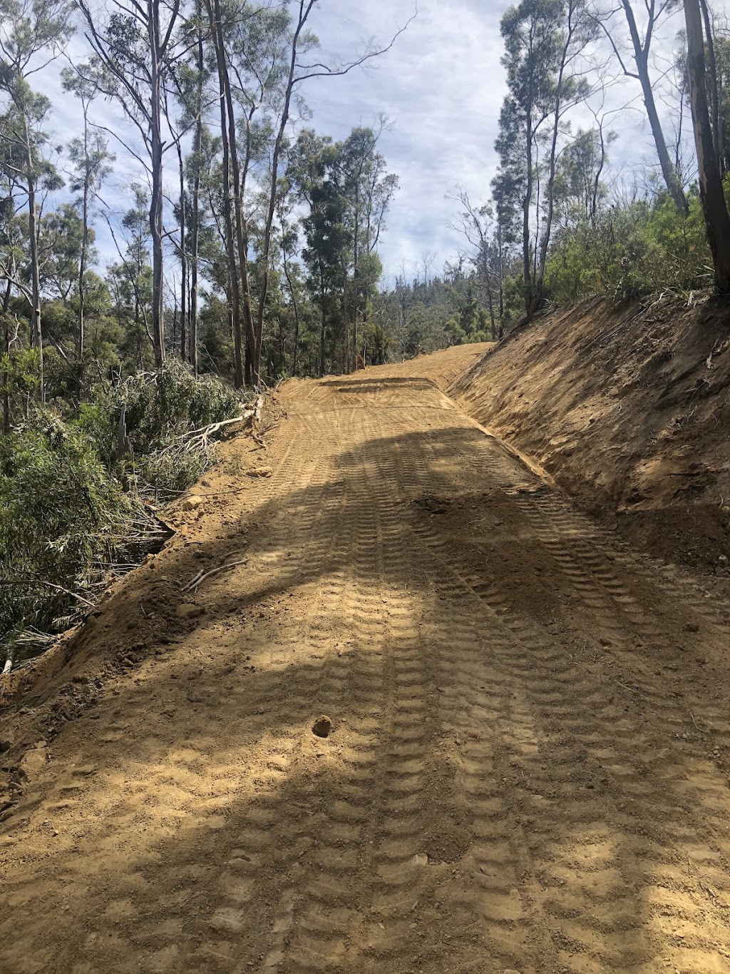 Kevin Hodge Excavations | 386 White Timber Rd, Lachlan TAS 7140, Australia | Phone: 0408 876 158
