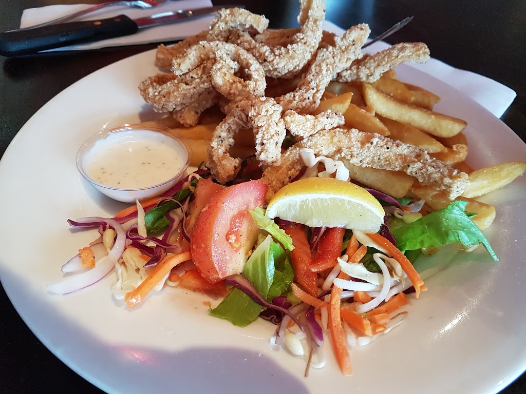 Smithfield Tavern | Smithfield Shopping Centre, Smithfield QLD 4878, Australia | Phone: (07) 4038 8100