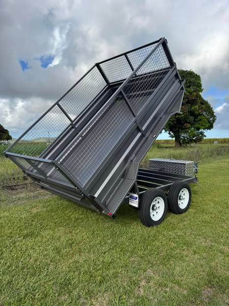 Scrubby Mini Plant Hire | 112 Old Pleystowe Rd, Walkerston QLD 4741, Australia | Phone: 0437 651 315