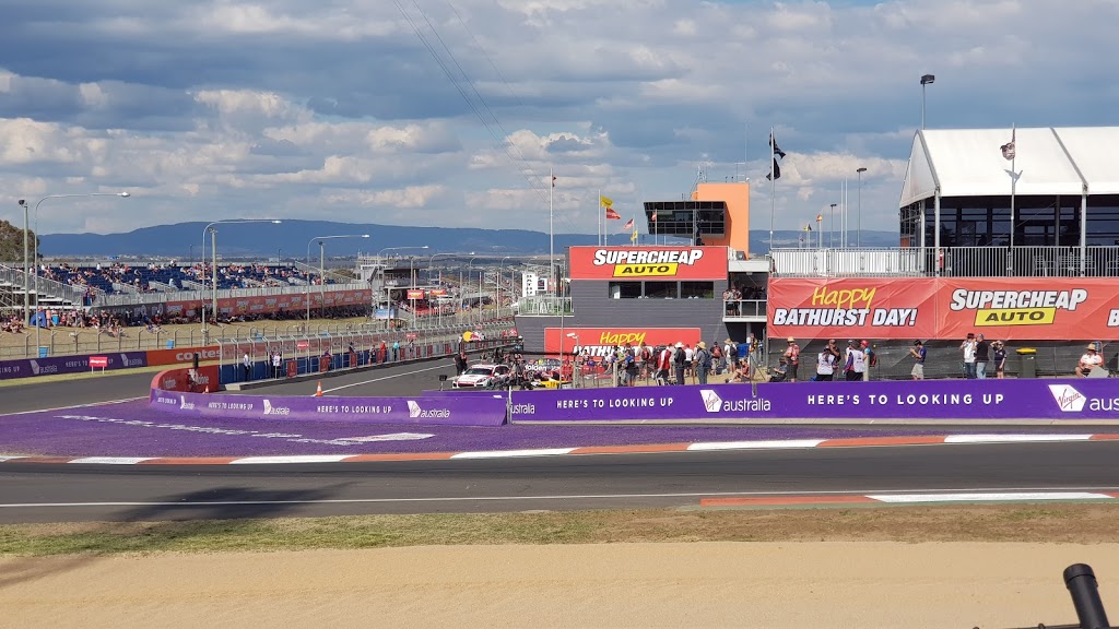 Mount Panorama Motor Racing Circuit | Mountain Straight, Mount Panorama NSW 2795, Australia | Phone: (02) 6333 6242