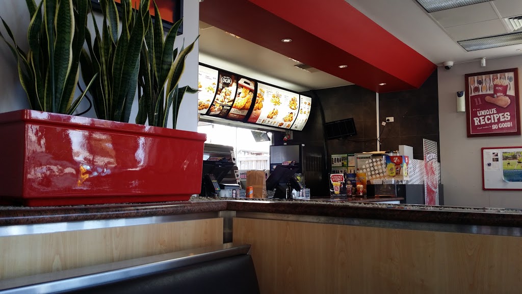 KFC Kew | meal takeaway | 355 High St, Kew VIC 3101, Australia | 0398535539 OR +61 3 9853 5539