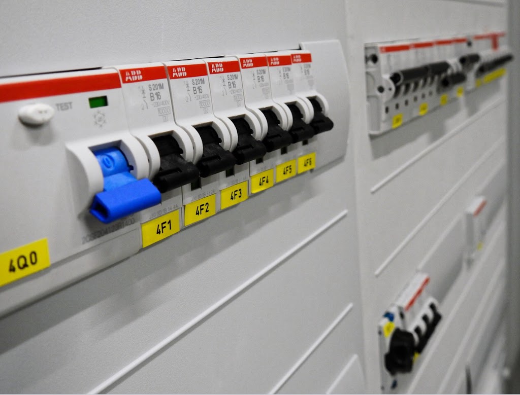 iElectrical Power Services | electrician | 3 John St, Bundamba QLD 4304, Australia | 0408088035 OR +61 408 088 035