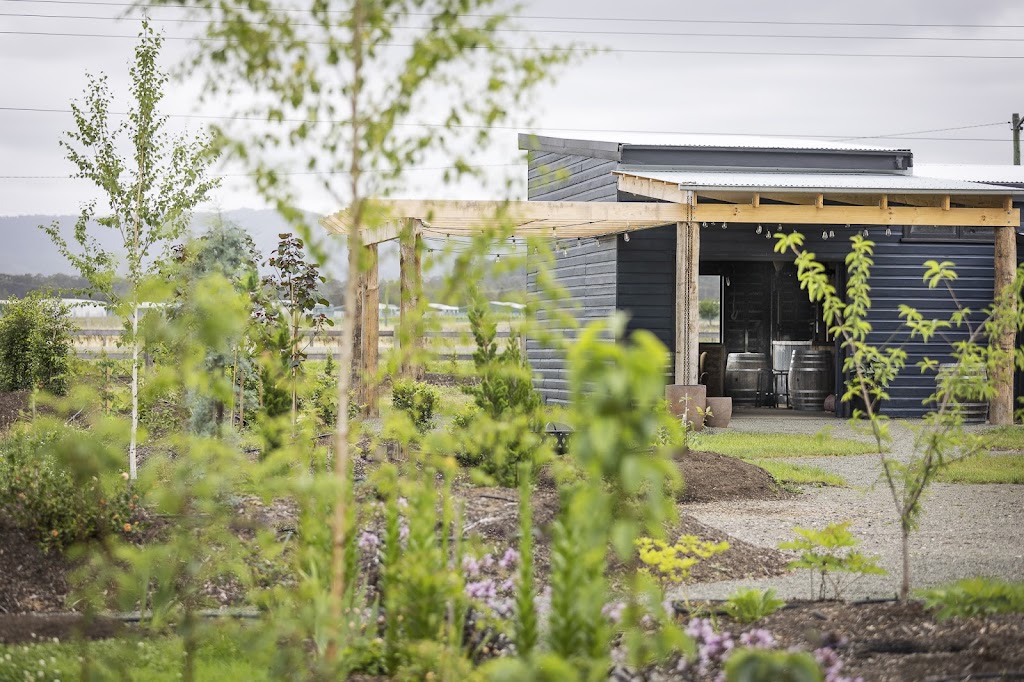 Long Acre Lovedale | 6 Lovedale Rd, Lovedale NSW 2325, Australia | Phone: 0433 688 449