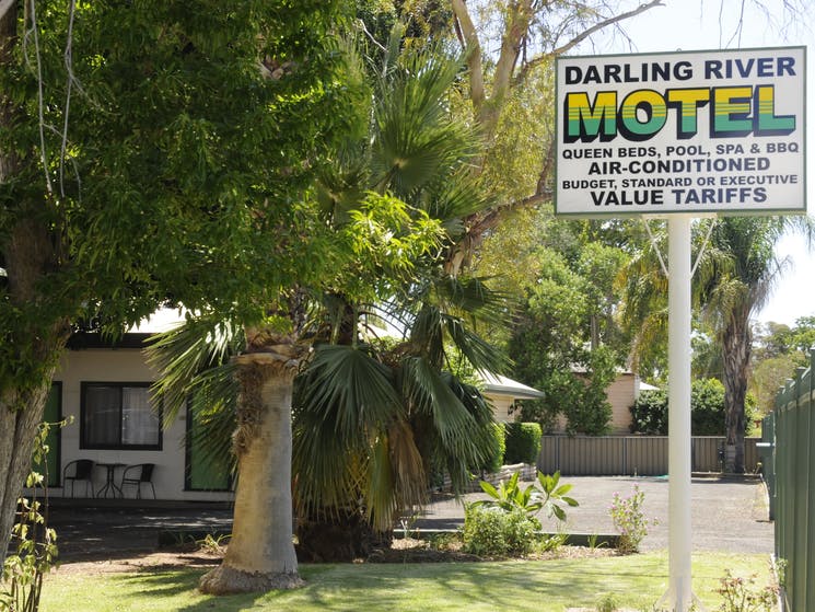 Darling River Motel | lodging | 74 Mitchell St, Bourke NSW 2840, Australia | 0268722288 OR +61 2 6872 2288