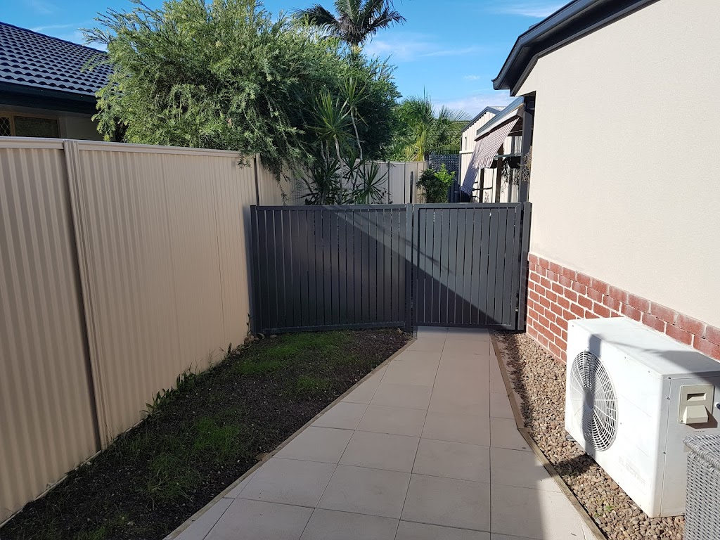 Add Style Fencing Systems | 2/1 Demand Ave, Arundel QLD 4214, Australia | Phone: (07) 5563 1747