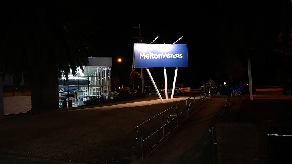 Melton Waves | cafe | 206 Coburns Rd, Melton VIC 3337, Australia | 0397474333 OR +61 3 9747 4333