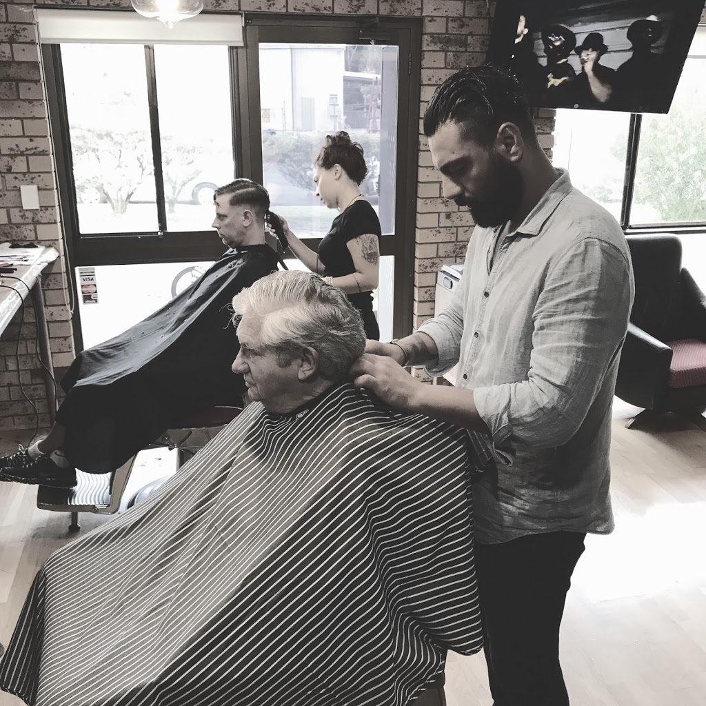 fResh cuts barber | 2/4 Buckman Cl, Toormina NSW 2452, Australia | Phone: (02) 6699 2378