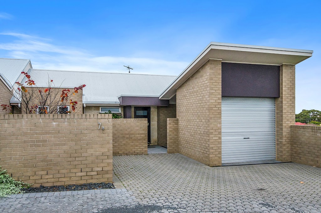 Mount Gambier Accommodation | 17 Crouch St S, Mount Gambier SA 5290, Australia | Phone: 0409 838 599