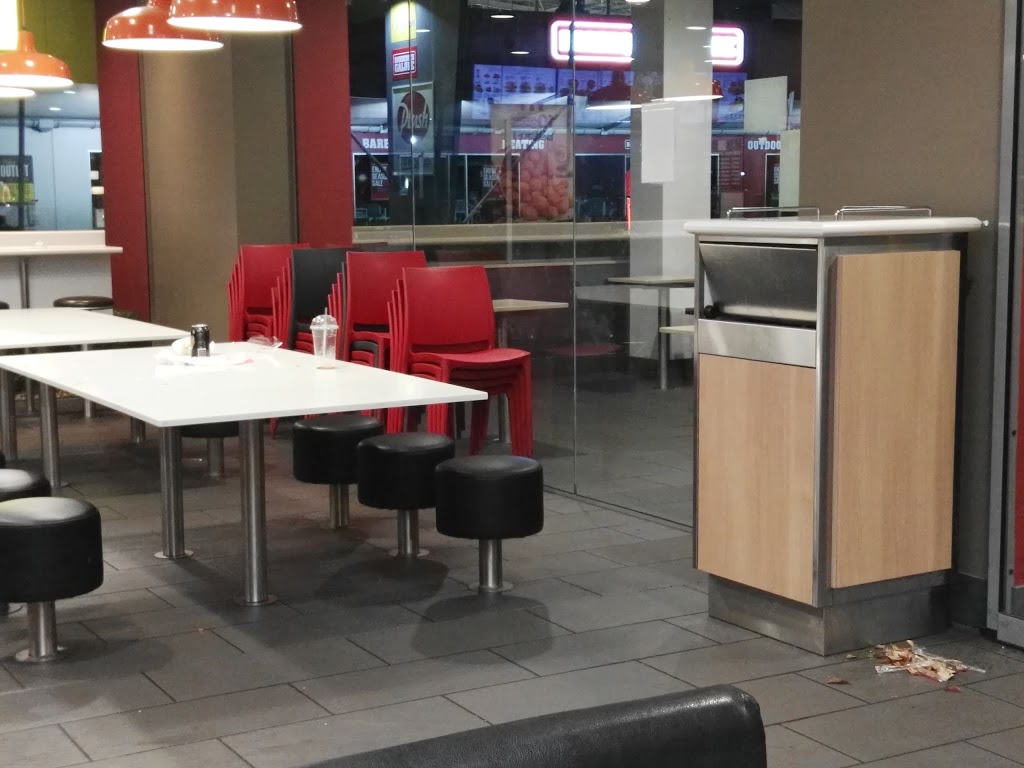 KFC Crossroads | 5 Parkers Farm Place Crossroads Homemaker Centre, Casula NSW 2170, Australia | Phone: (02) 9600 7300