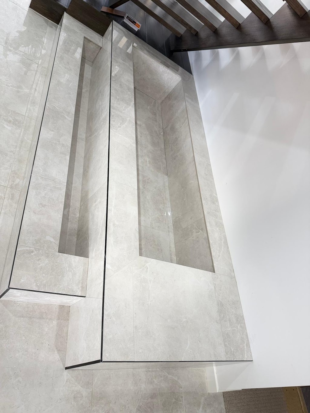 J&N Tilers | 3 Bugle Ln, Cranbourne West VIC 3977, Australia | Phone: 0469 828 777
