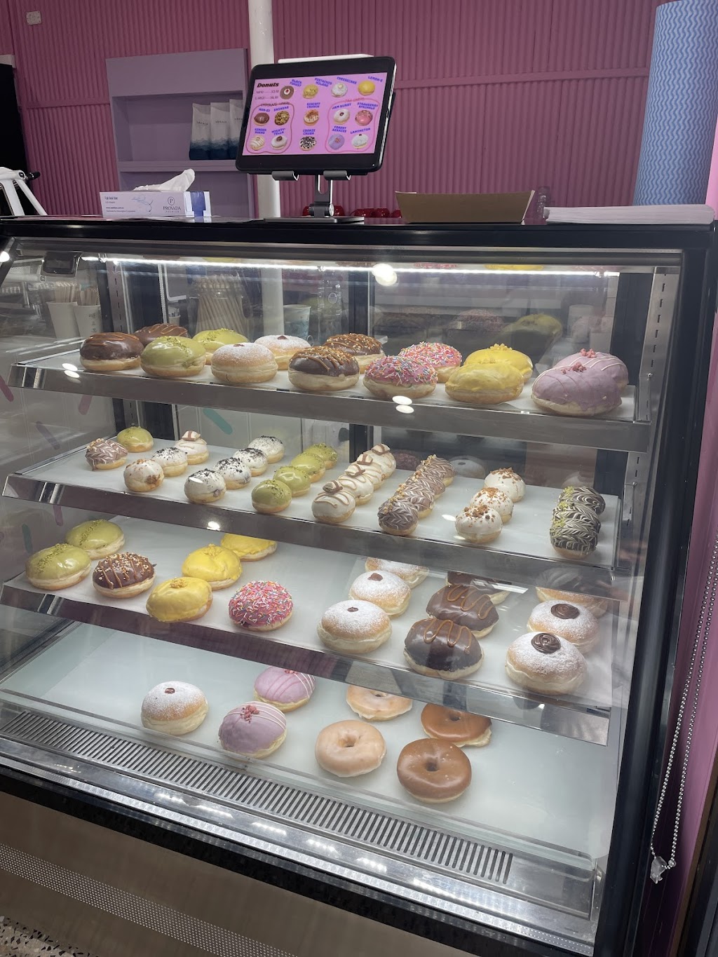 Alonsos Donuts Great Ocean Road | 3/141 Great Ocean Rd, Anglesea VIC 3230, Australia | Phone: (03) 5261 8800