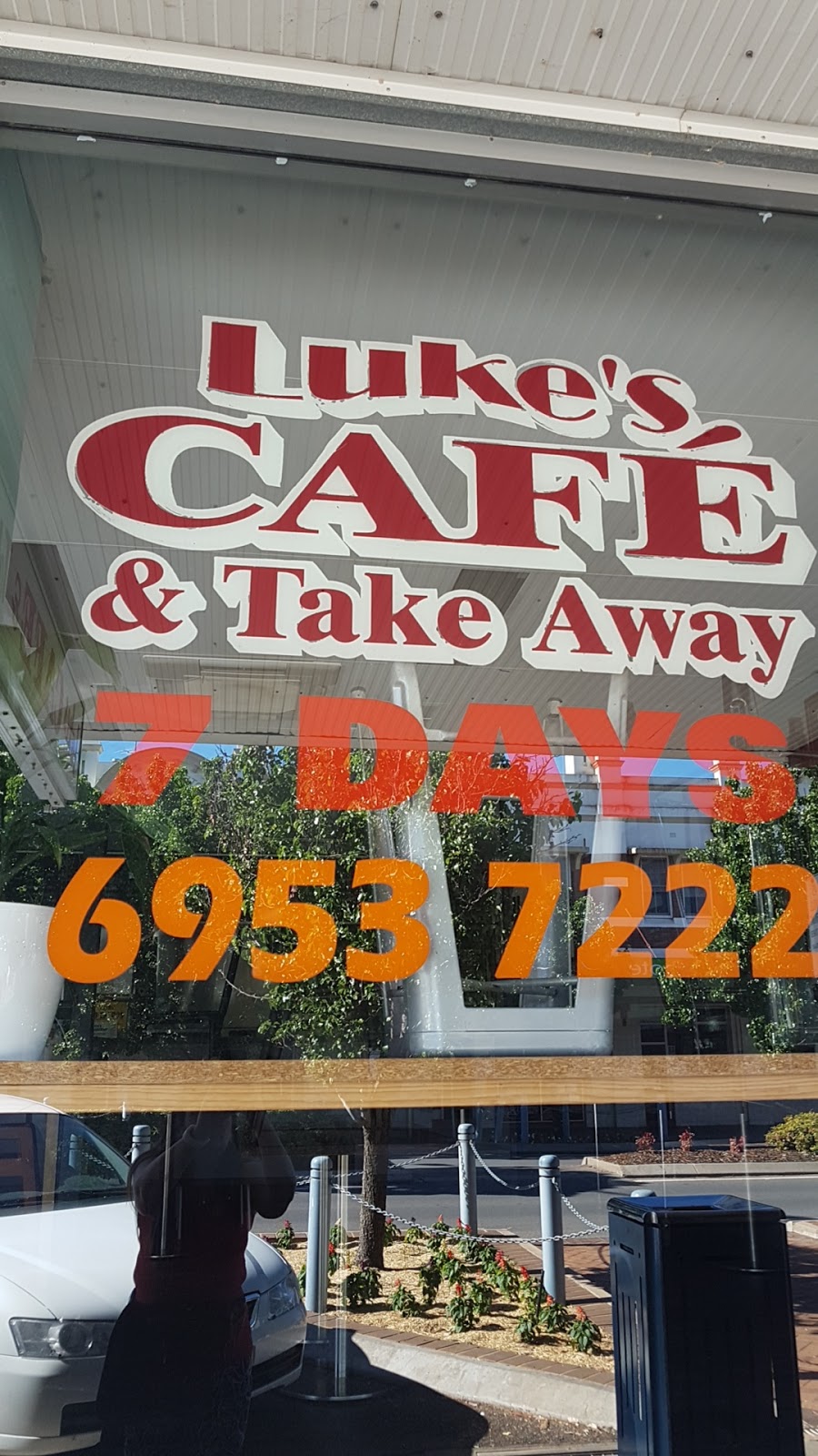 Lukes Cafe & Takeaway | cafe | 58 Pine Ave, Leeton NSW 2705, Australia | 0269537222 OR +61 2 6953 7222