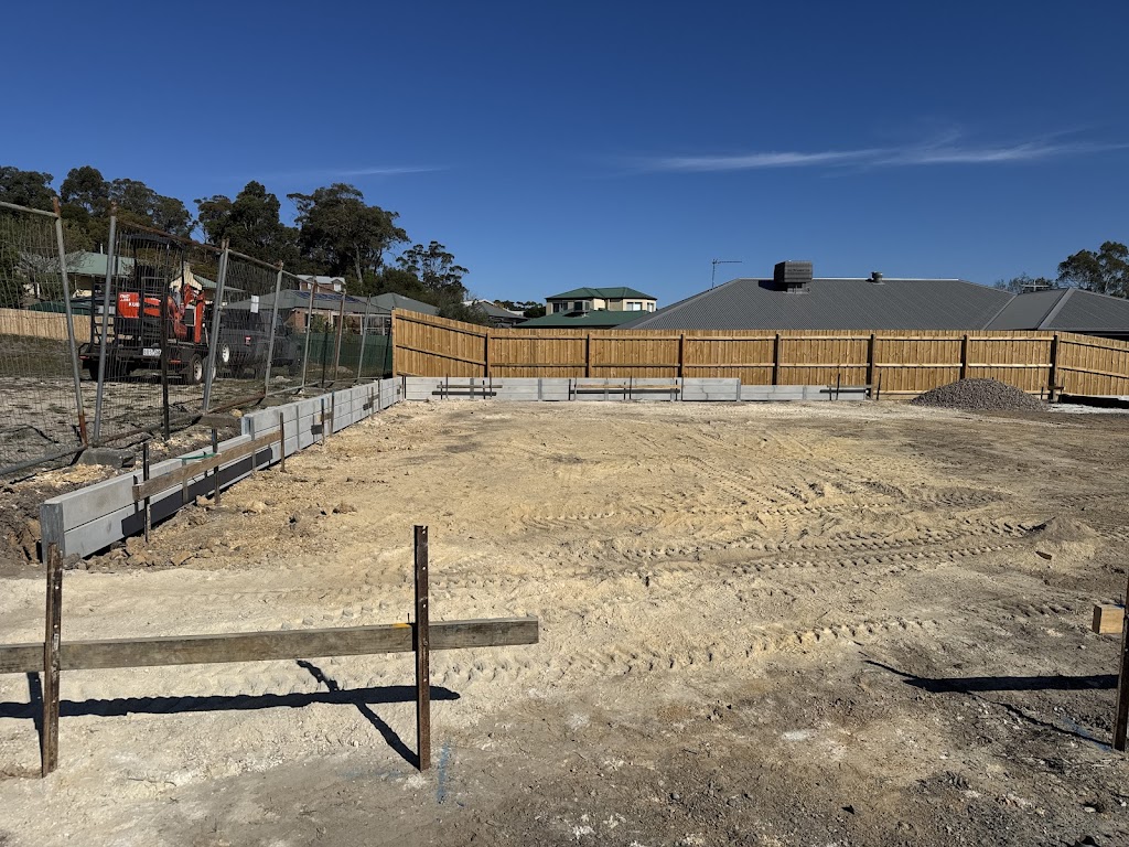 Outwest Retaining Walls | 16 Hillside St, Maddingley VIC 3340, Australia | Phone: 0401 671 335